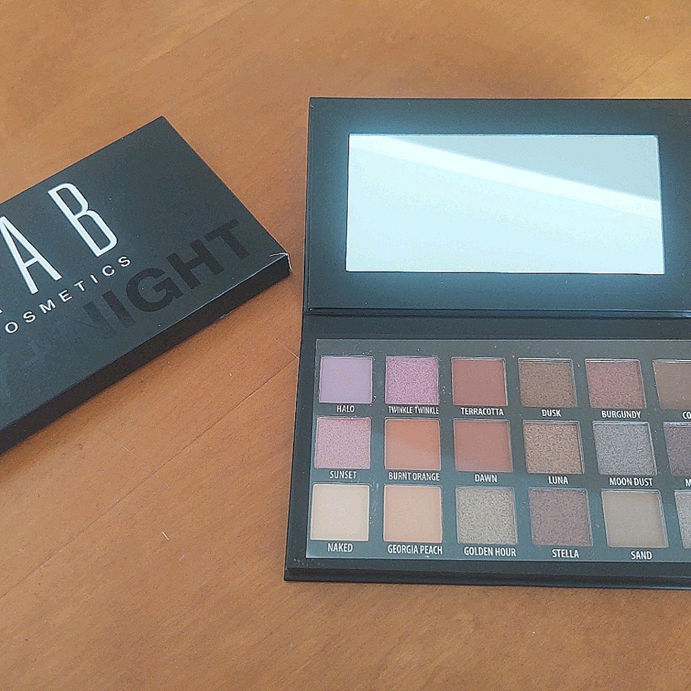 KAB Cosmetics day to night eyeshadow palette